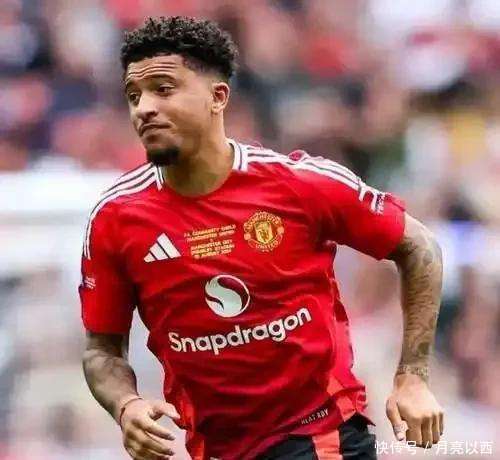 开云中国-曼联核心球员被曝转会传闻，引球迷热议，生活密码文件.-开云中国