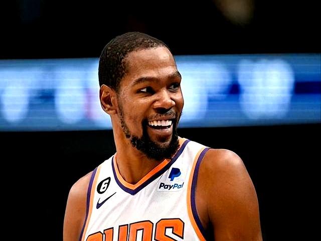 开云-杜兰特重返赛场，爆冷首场状态出色，热火观众沸腾！上演精彩一战的简单介绍-开云